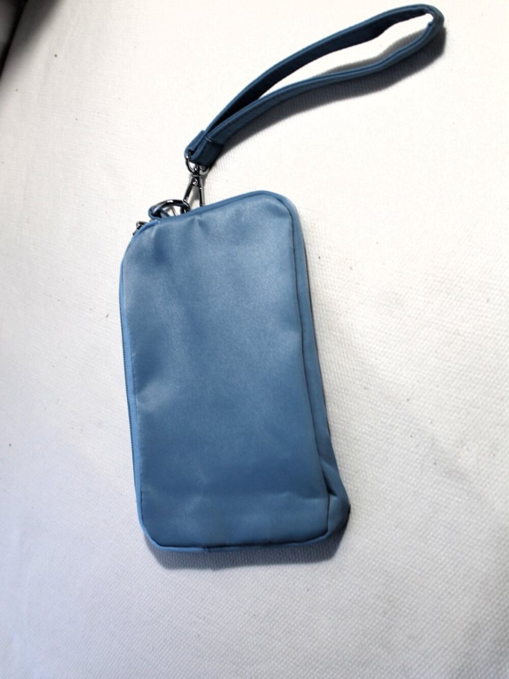 NEW Avon Studio 1886 Blue Nylon Wristlet